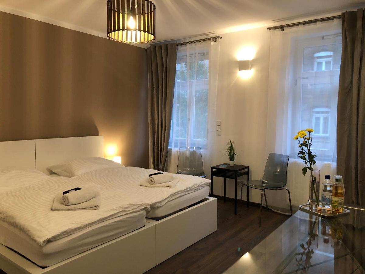 New Private Rooms Fuerth Luaran gambar