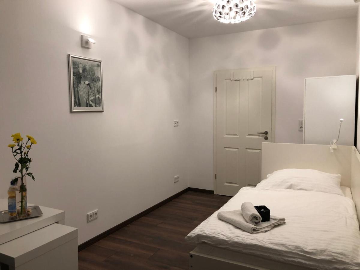 New Private Rooms Fuerth Luaran gambar