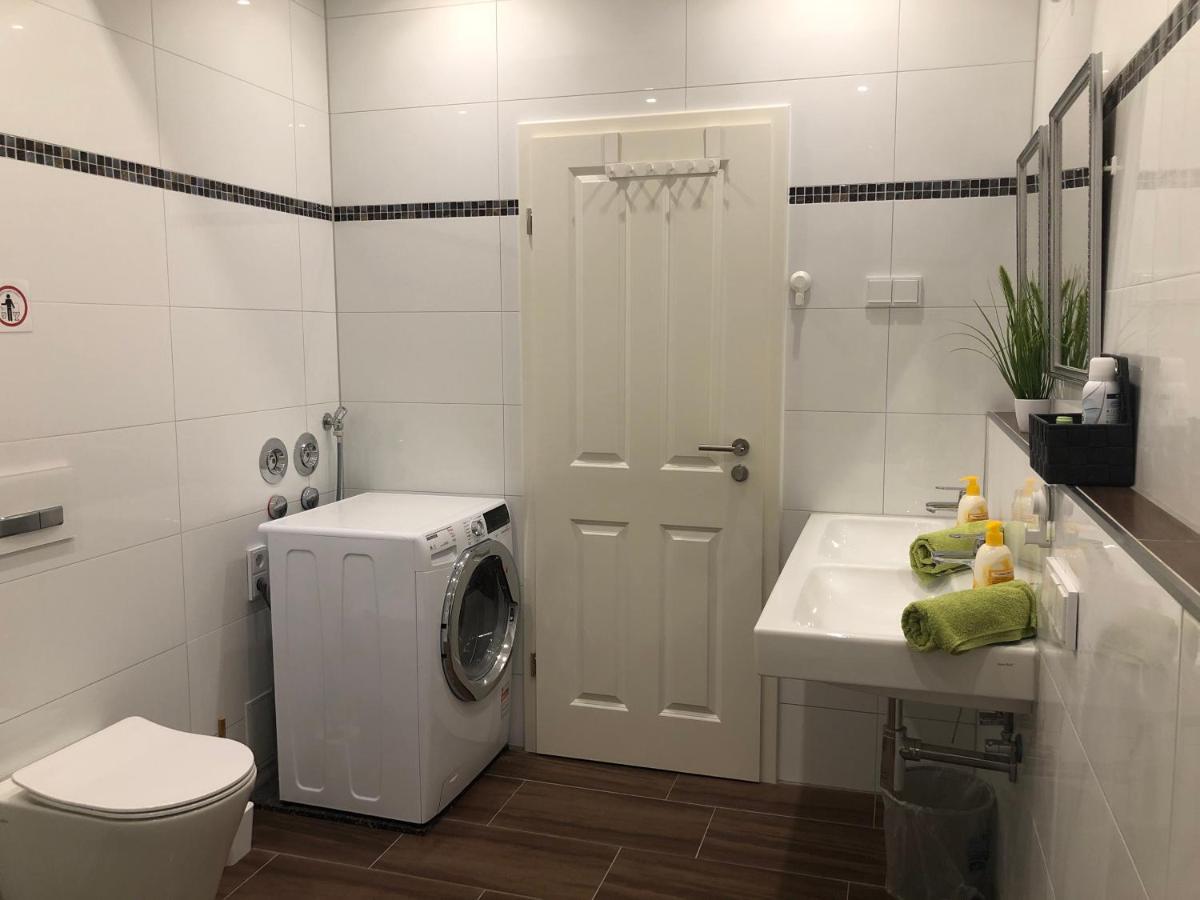 New Private Rooms Fuerth Luaran gambar